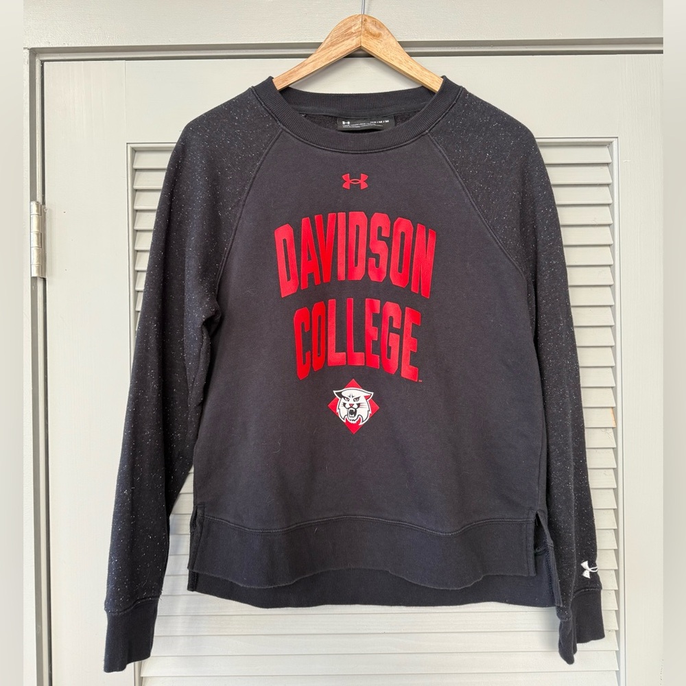 Under Armour Davidson College Women’s Medium Sweatshirt